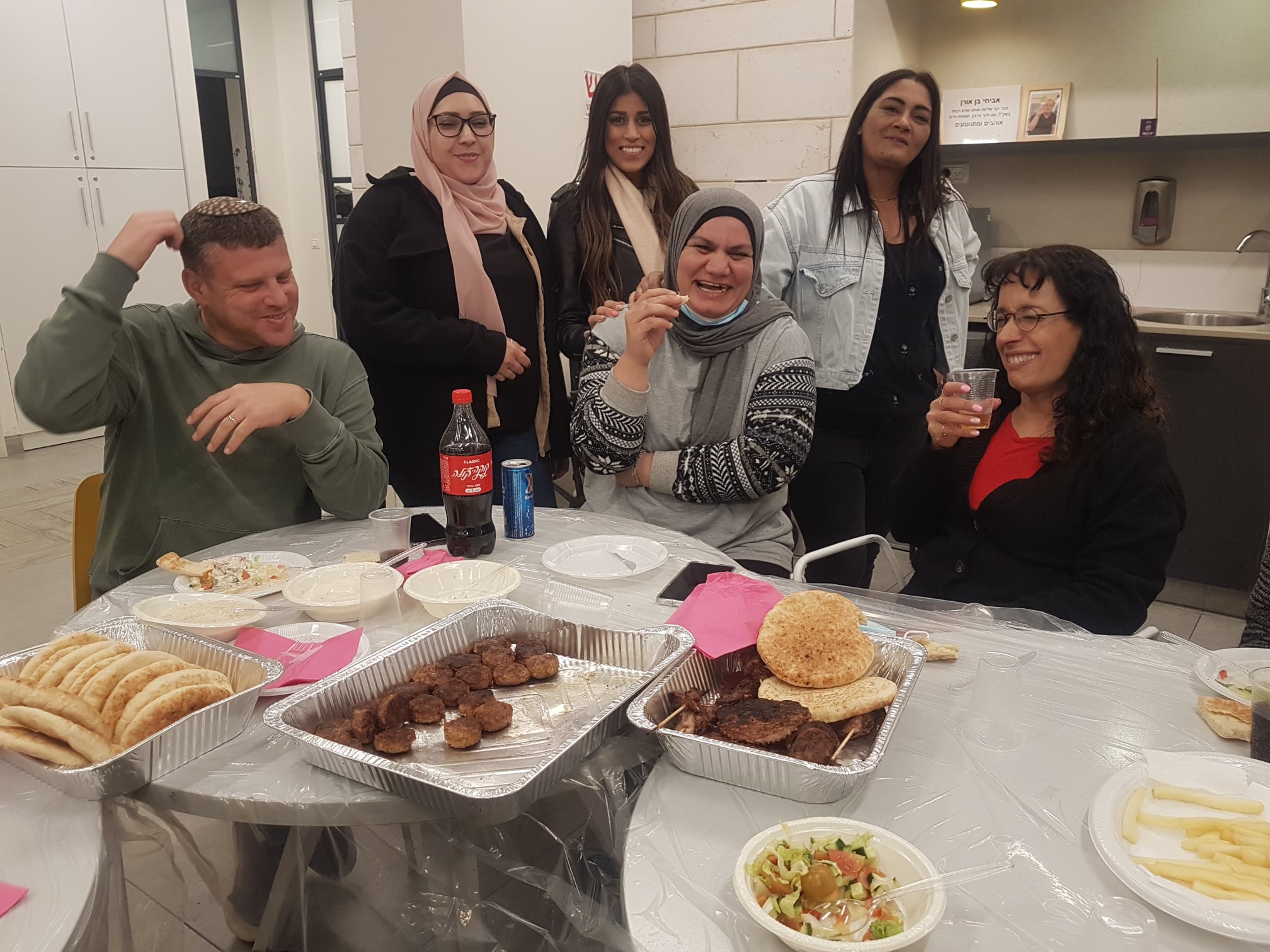 צוות תעסוקה שיקומית ירושלים - ארוחת חג ערב פסח ורמאדאן